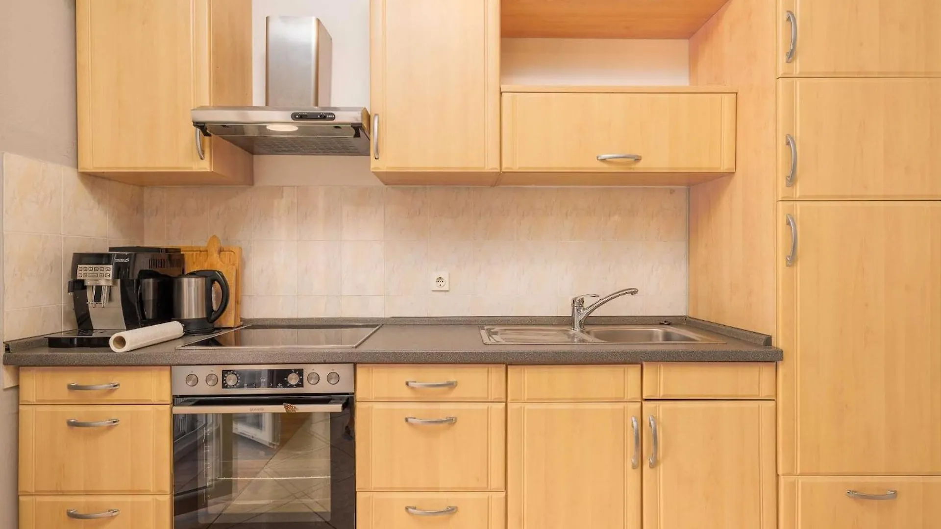 Wonderful Krk Island Stay Shared Pool, Grill Patio, And Nearby Beaches - Two Bedroom Apartment Krk Town